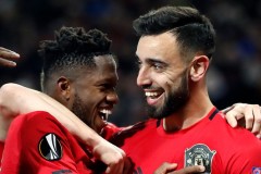 天空体育：曼联通知海外球员本周内返回英国