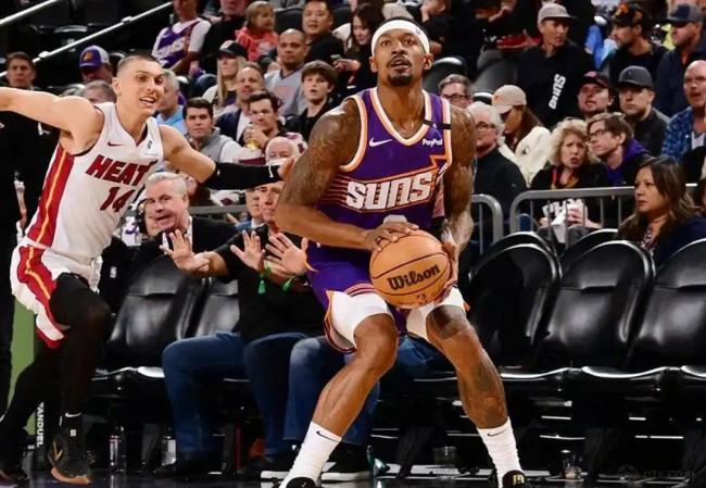 曝比尔愿配合太阳买断