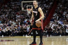 德拉季奇执行下赛季球员选项