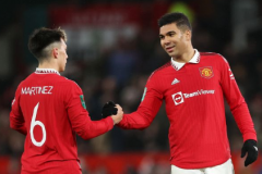 滕哈格透露利马和卡塞米罗伤情 曼联遭遇双重伤病打击