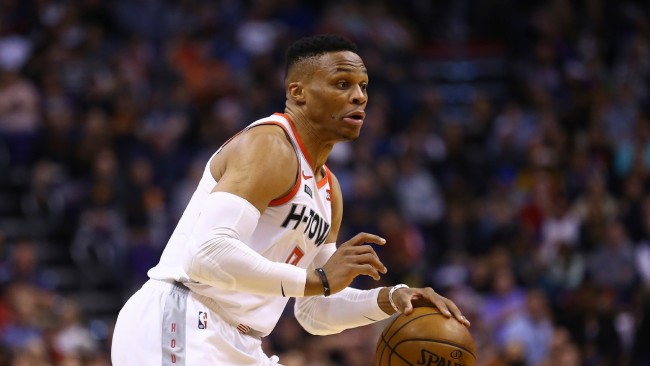 威少四头肌拉伤将在季后赛开始前重新评估伤势