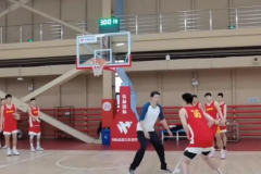 王治郅要出任国家男篮主教练吗？指导内线球员训练
