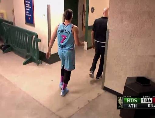 德拉季奇脚踝轻微扭伤