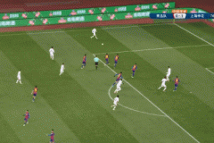 中超战报：上海申花1-0青岛队 赵明剑任意球破门致胜