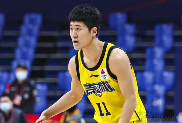 吉林男篮球员姜伟泽