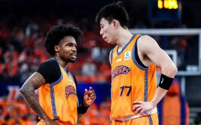 上海男篮豪取七连胜