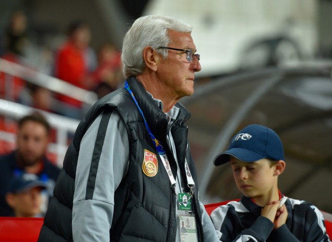 里皮更衣室失控