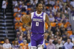 开拓者将贝兹莫尔和托利弗交易至国王得到阿里扎