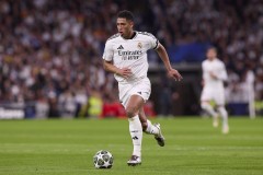 贝林厄姆和卡马文加参加部分草场训练 两人新赛季均未出场