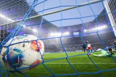 勒沃库森与汉堡比赛推迟 球场的屋顶结构存在安全风险