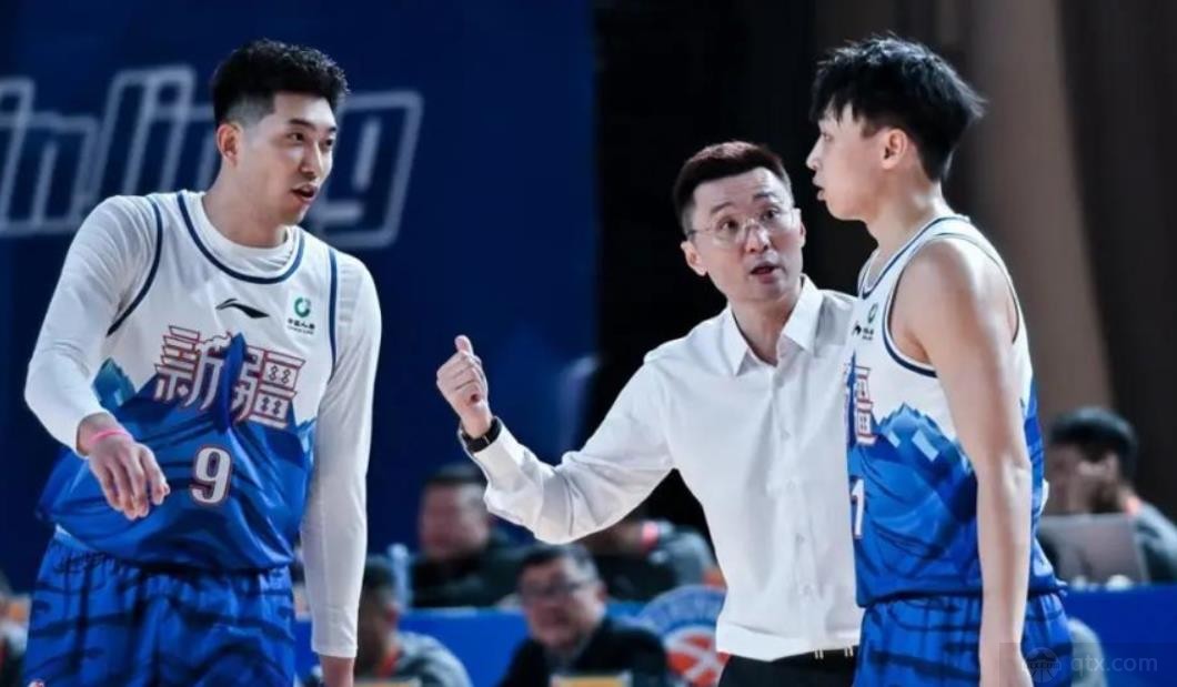 刘炜返回乌鲁木齐