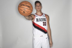 科林斯脚踝有应激反应将缺席明日与湖人G2