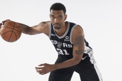 曝马刺向迪奥普提出资质报价 有望成防守大闸