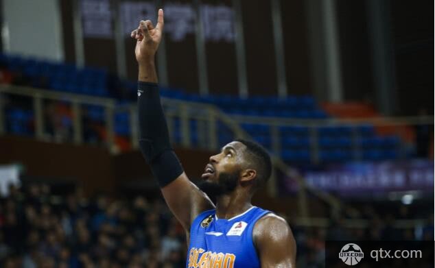 汤普森遭禁赛1场