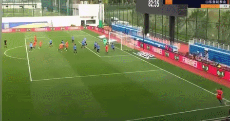 费莱尼第二粒进球