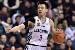 暖心！赵继伟回复抗疫医生粉丝，邀请看球