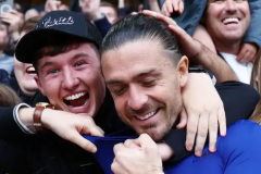 格拉利什庆祝30岁生日 大型派对闹翻全场