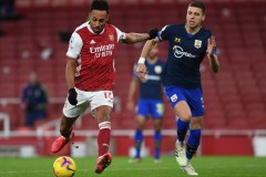 英超-沃尔科特反戈旧主奥巴梅扬终结球荒 阿森纳主场1-1战平南安普顿