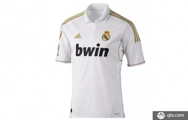 皇马11-12赛季白金球衣