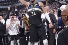 2021年NBA总冠军是哪个队？雄鹿队时隔50年获得NBA总冠军