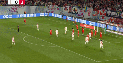 哈尔斯滕贝格头球破门