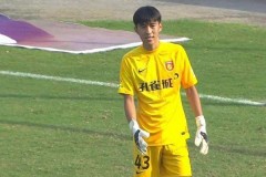 中超队赛中后卫客串门将 刘润楠替换鲍亚雄难救主