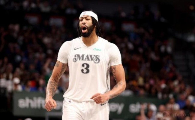 浓眉谈被湖人交易至独行侠