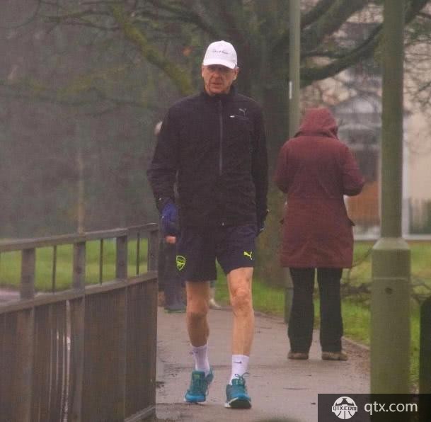 70岁温格行为惹重大争议