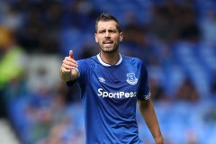 维埃拉确认尼斯有意施奈德林：对我们来说他让人感兴趣