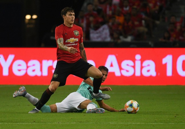 曼联准备15万周薪续约林德洛夫