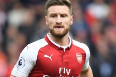 记者：穆斯塔菲可能前往法甲