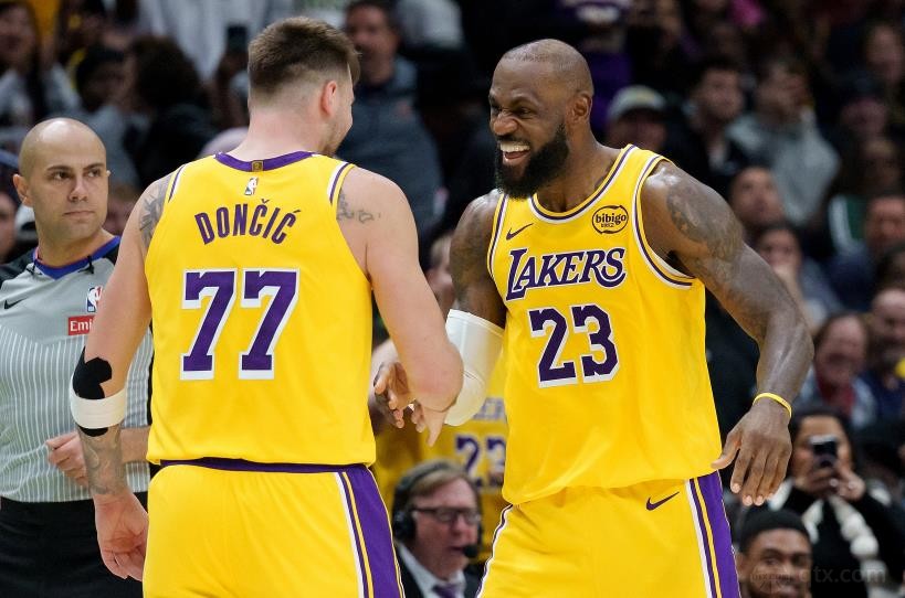 东契奇本赛季第七次砍40+