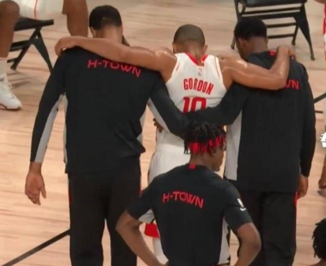 戈登左脚踝扭伤预计缺席两周