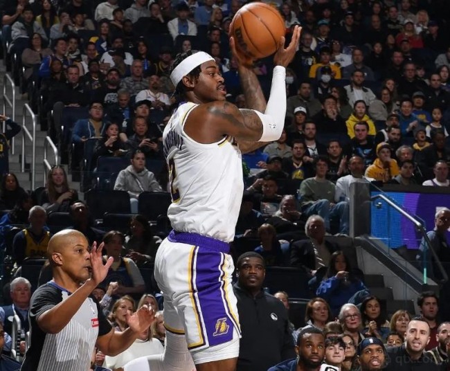 詹姆斯盛赞范德比尔特