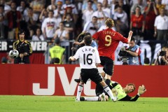 托雷斯欧洲杯决赛超车拉姆成经典一幕