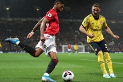 英超曼联1-1阿森纳战报：麦克托米奈世界波奥巴梅杨扳平