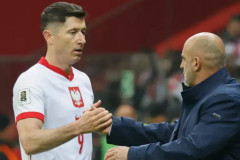 波兰主帅辞职 莱万有望回归国家队