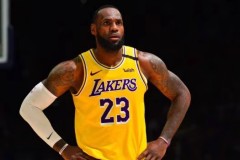 詹姆斯对附加赛表示不满 湖人可能即将面临附加赛