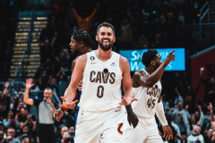 乐福8记三分追平生涯新高 单节16分助骑士逆转