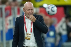 捷克主帅哈谢克下课 青训教练临时接手