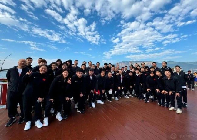 中国女篮开展万次投篮计划