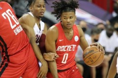 杰伦格林火箭球衣 目前身披0号球衣