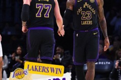 湖人3人20+主场128-121力克灰熊 东契奇34+6+8 詹姆斯31+9+6