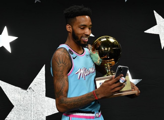 小琼斯夺得扣篮大赛冠军