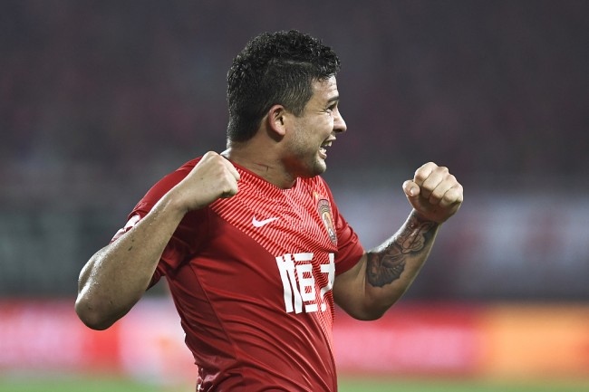 埃尔克森将在8月拿到中国护照