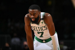 绿军明日对阵猛龙布朗出战成疑 目前一直在与疾病作斗争