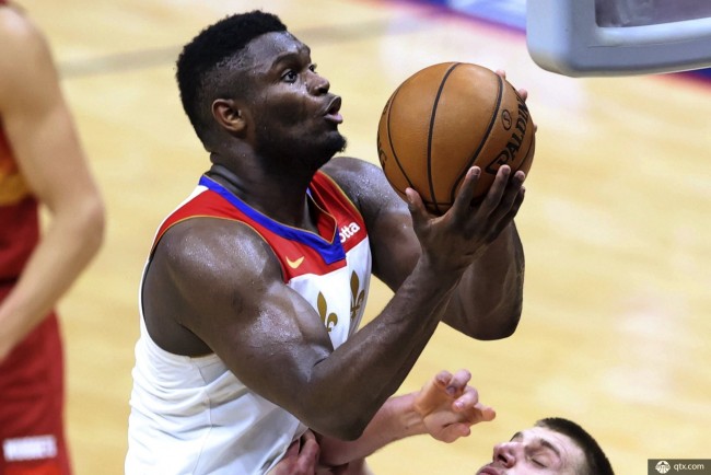 锡安-威廉姆森对抗上篮