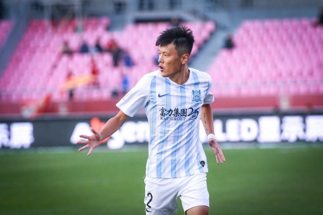 广州富力后卫邹正租借加盟青岛黄海