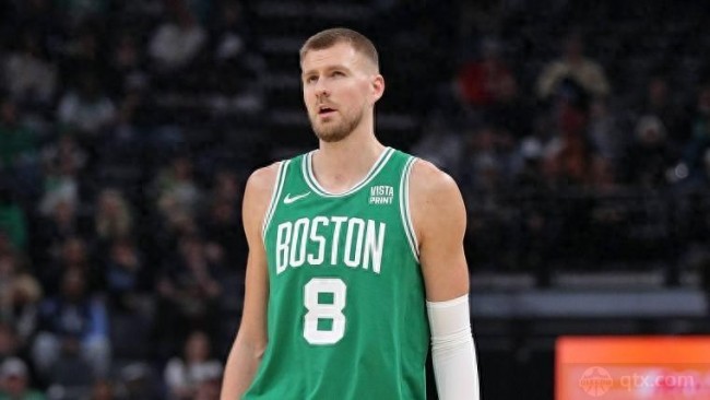 克里斯塔普斯·波尔津吉斯