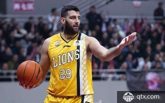 双外援发挥出色